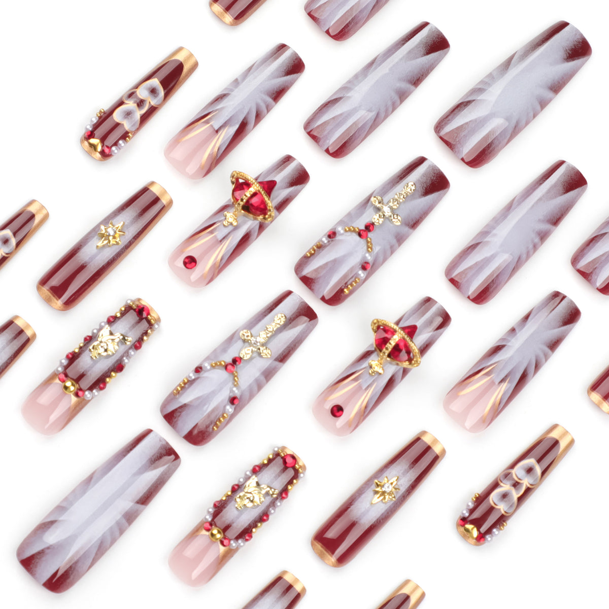 Kunstvolle Nagelkunst mit Glitzer- und Herzmotiven Brehn