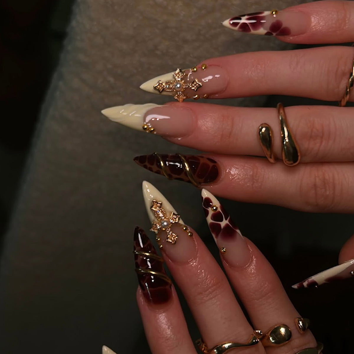 Künstlerisches Nagelschmuckset