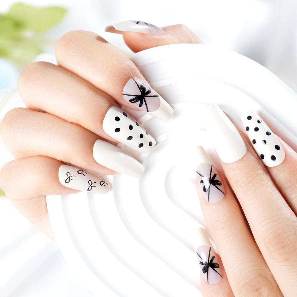 Elegantes Press-On Nagelkunstset Brehn