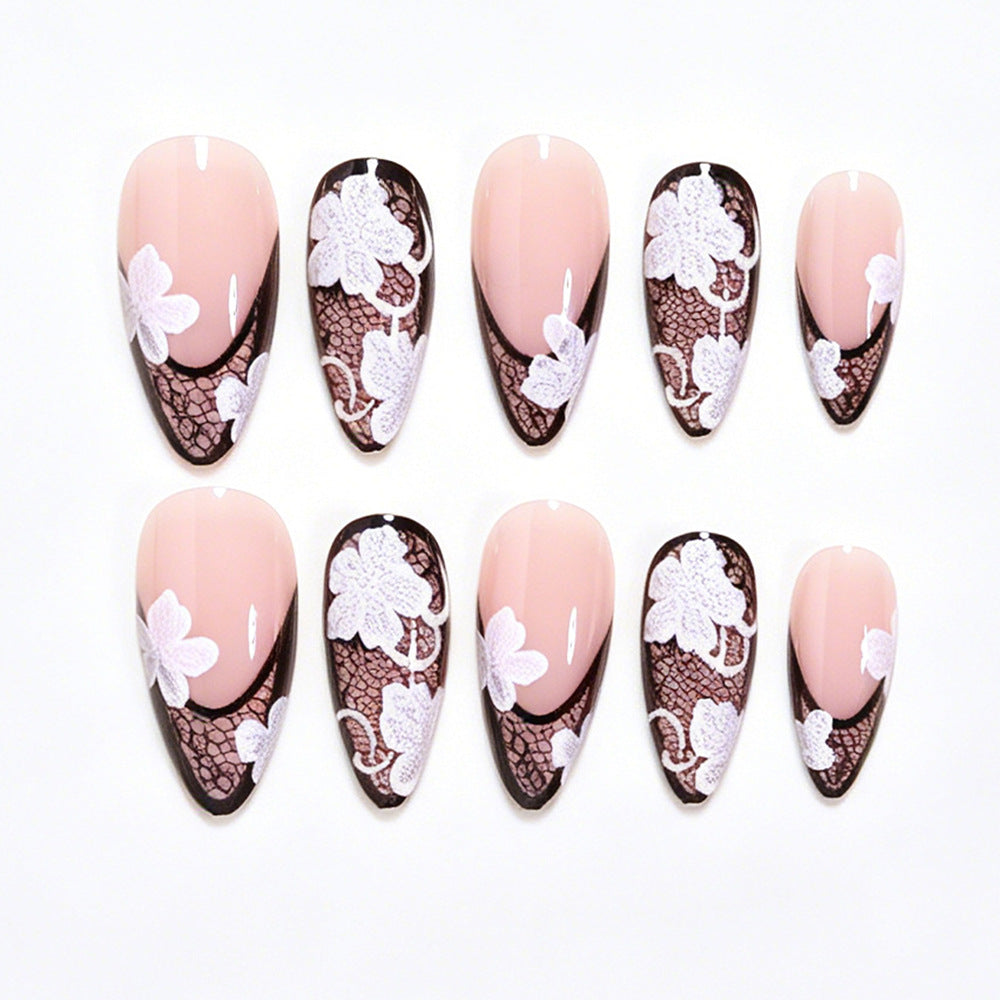 Elegante florale Spitzen-Nagelkunst-Wickel Brehn