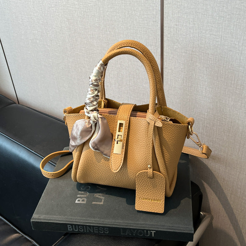 Texturierte Leder Mini Handtasche