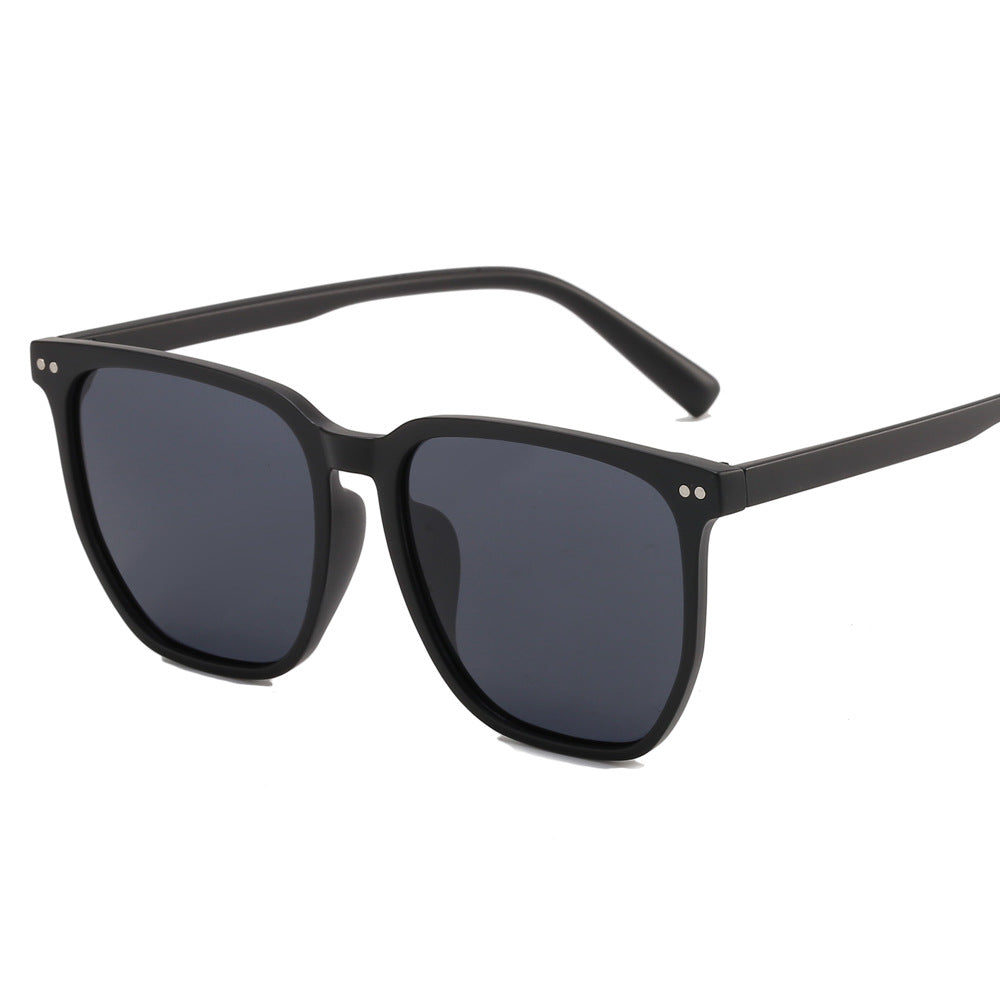 Damen modische Sonnenbrille im klaren Design Brehn