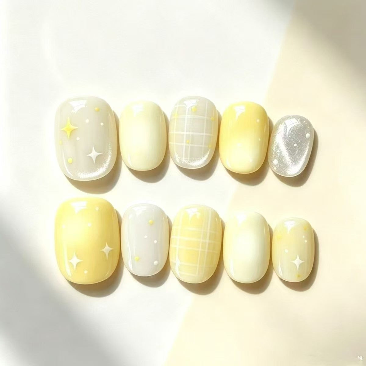 Elegantes Press-On-Nagelkunst-Set mit Stern-Design Brehn