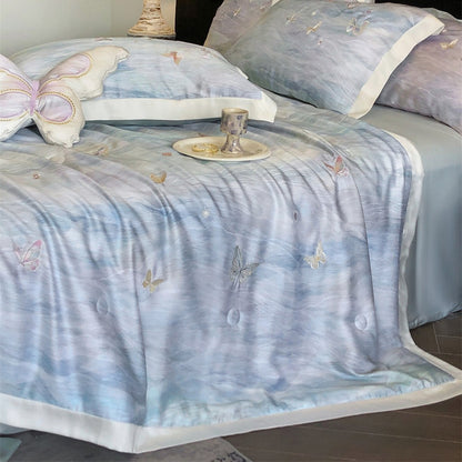 Luxuriöses Satin-Bettwäscheset mit Schmetterlings-Stickerei und Zierkissen