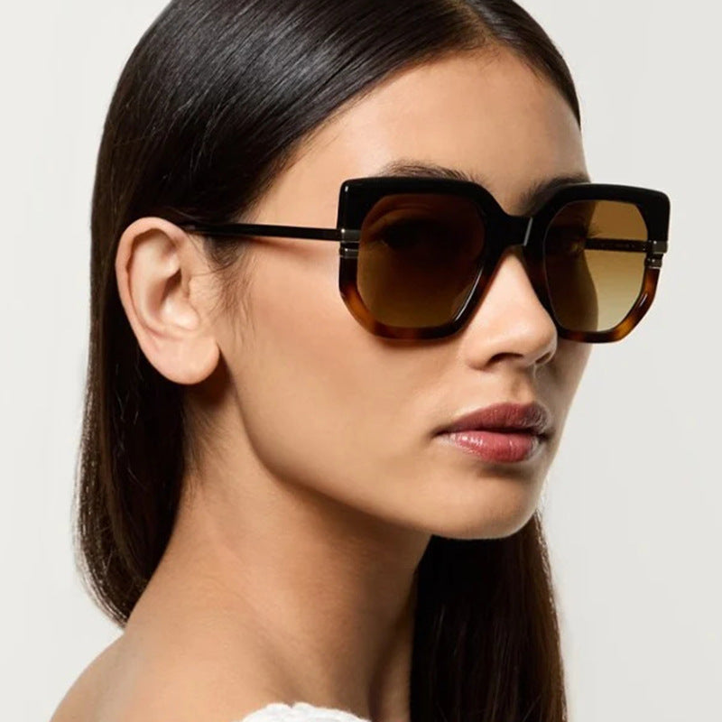 Damen geometrische Sonnenbrille mit luxuriösem goldenen Rahmen und polarisierenden Gläsern Brehn