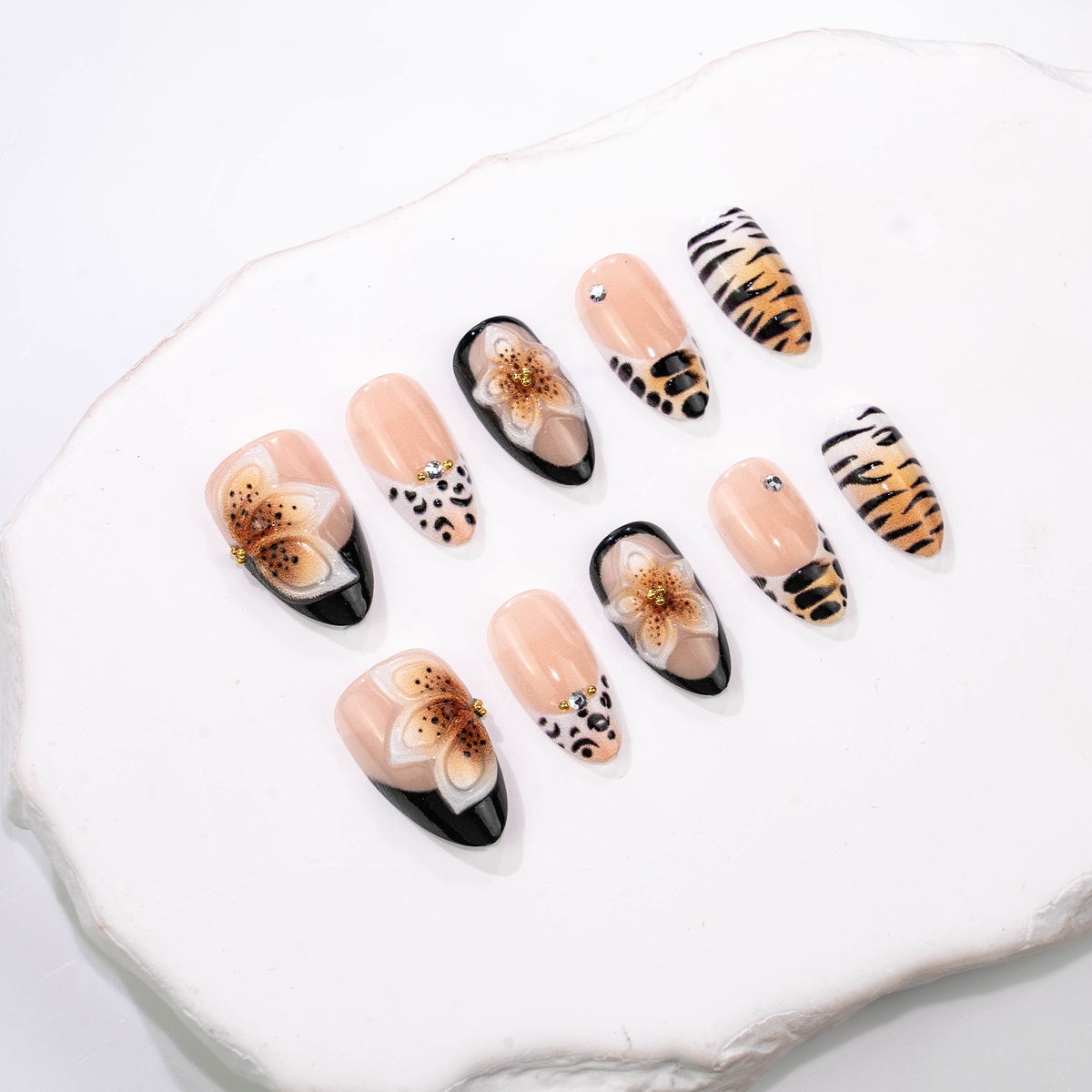 Künstlerisches Tierdruck Press-On Nail Art Set Brehn