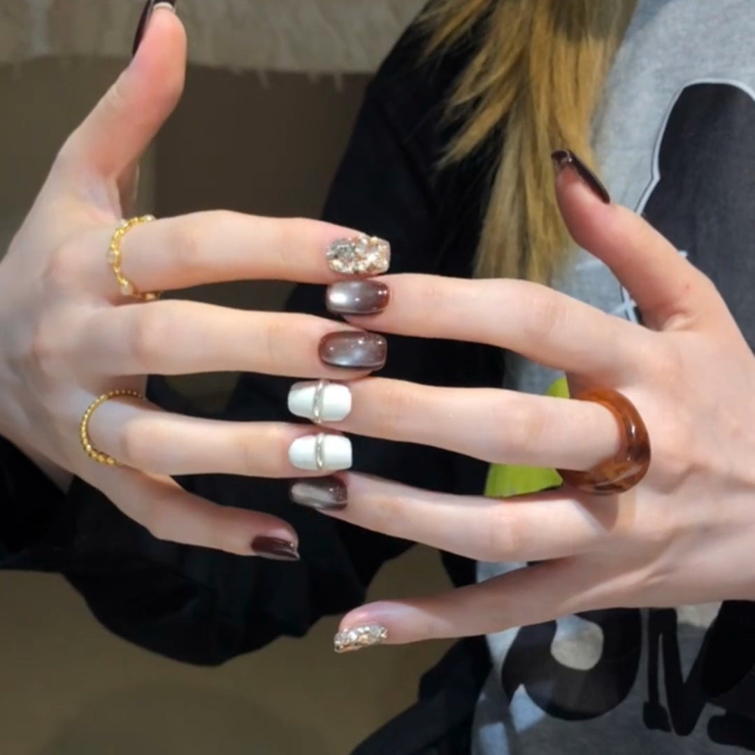Kunstnägel mit Elegantem Glitzermuster Brehn