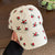 Blumengestickte Baseballmütze