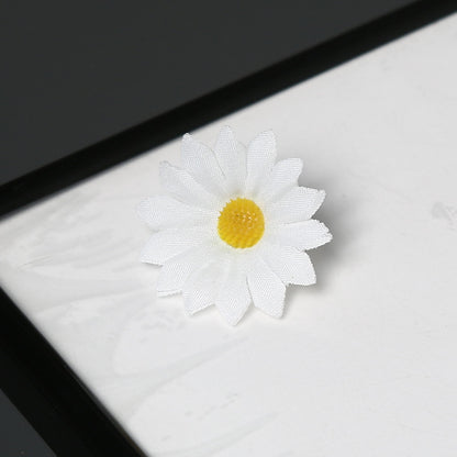 Elegante Stoff Margeritenblume Brosche für dekorativen Gebrauch