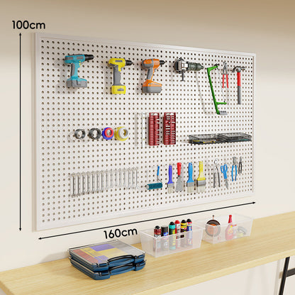 Wandmontierter Lochblech-Werkzeug-Pegboard-Organizer mit modularen Haken und Drahtkörben