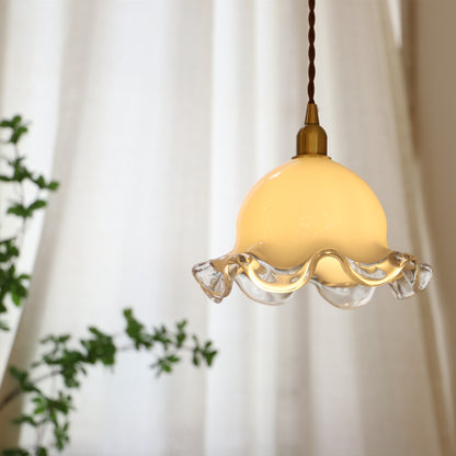 Elegante Drei-Lampen Pendelleuchte