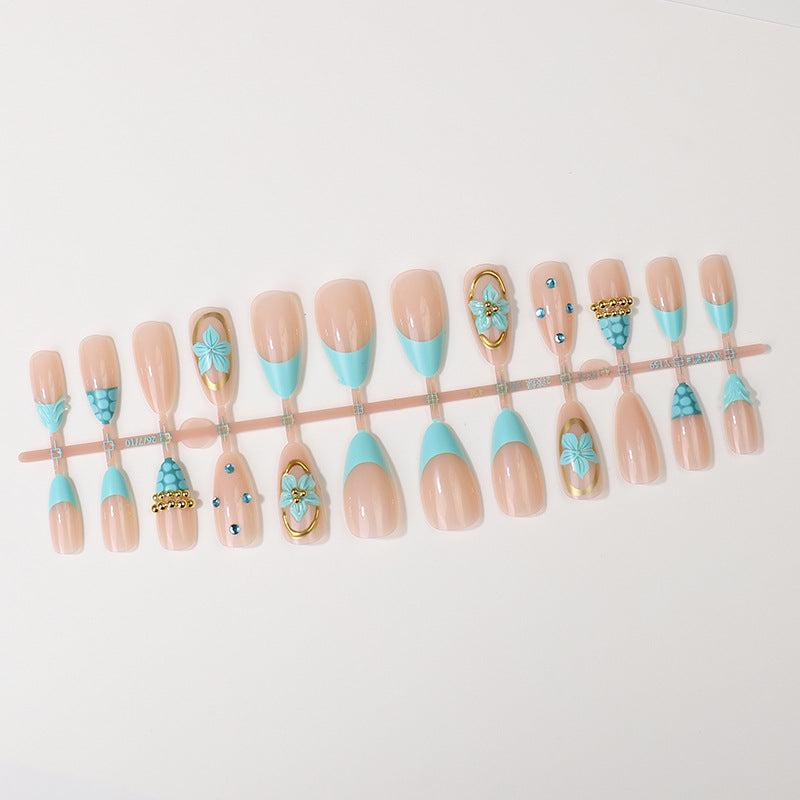 Premium Dekorativer Nageldesign Brehn