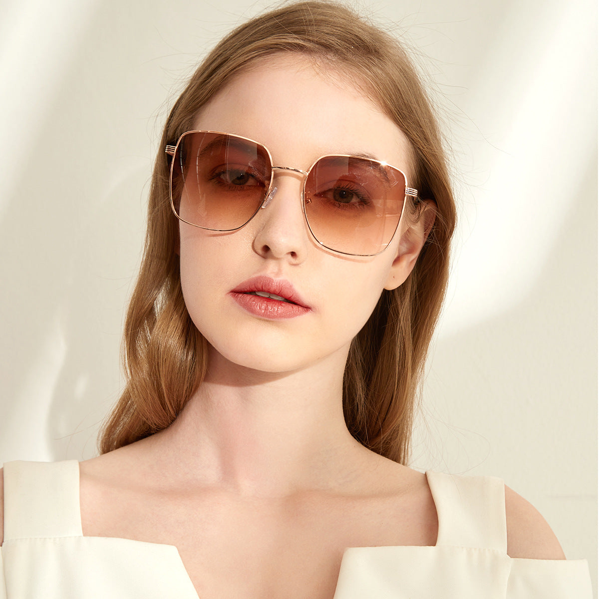Damen quadratische Sonnenbrille mit elegantem Metallrahmen und verspiegelten Gläsern Brehn