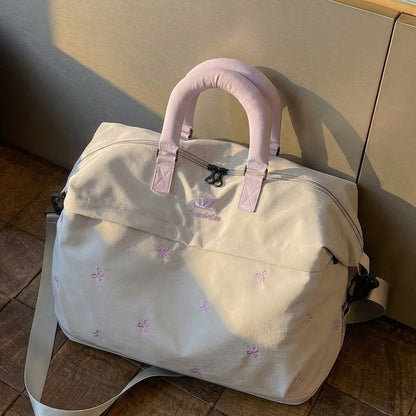 Stylische bestickte Reisetasche Brehn