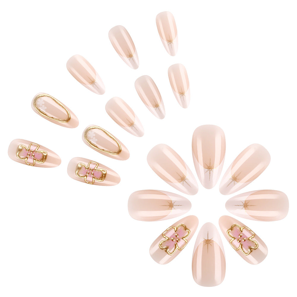 Elegante florale Gel-Nagelkunst Brehn
