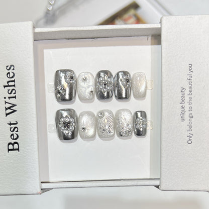 Dekoratives Silber Press-On Nagelset Brehn