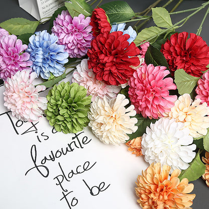 Lebensechter dekorativer Blumenstiel