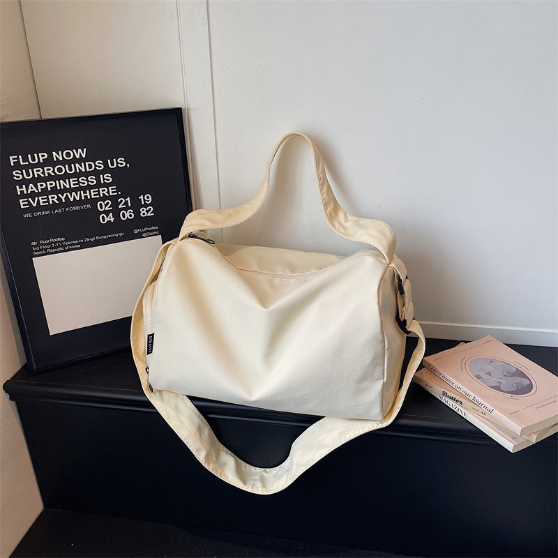 Sportliche Reisetasche mit Vielseitigen Fächern Brehn