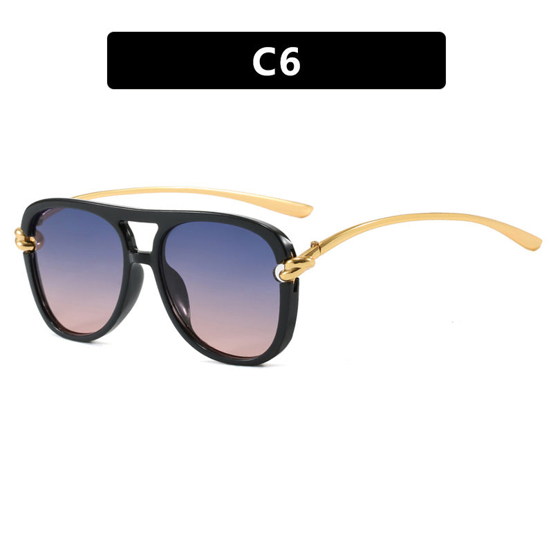 Damen sportliche Sonnenbrille mit breitem Kunststoffrahmen und UV-Schutz Brehn