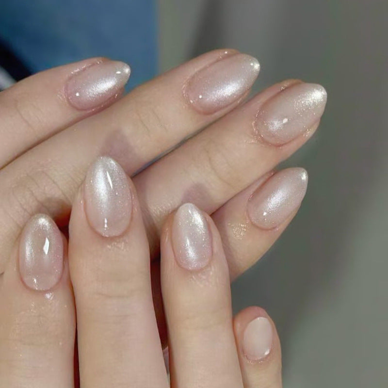 Künstlerische glitzernde mandelförmige Nagelverlängerungen Brehn