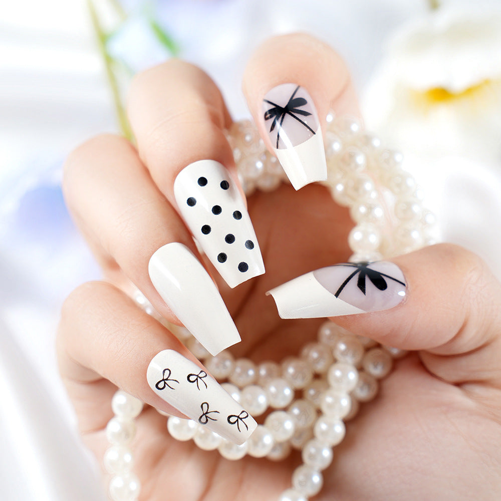 Elegantes Press-On Nagelkunstset Brehn