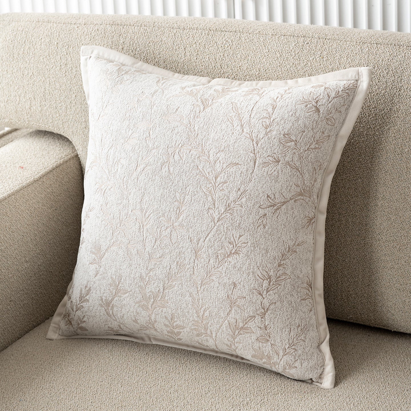 Elegantes Muster Dekokissen