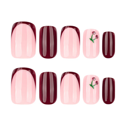 Kunstvolle Nagelverlängerungen mit elegantem Farbverlauf und filigranen Akzenten Brehn