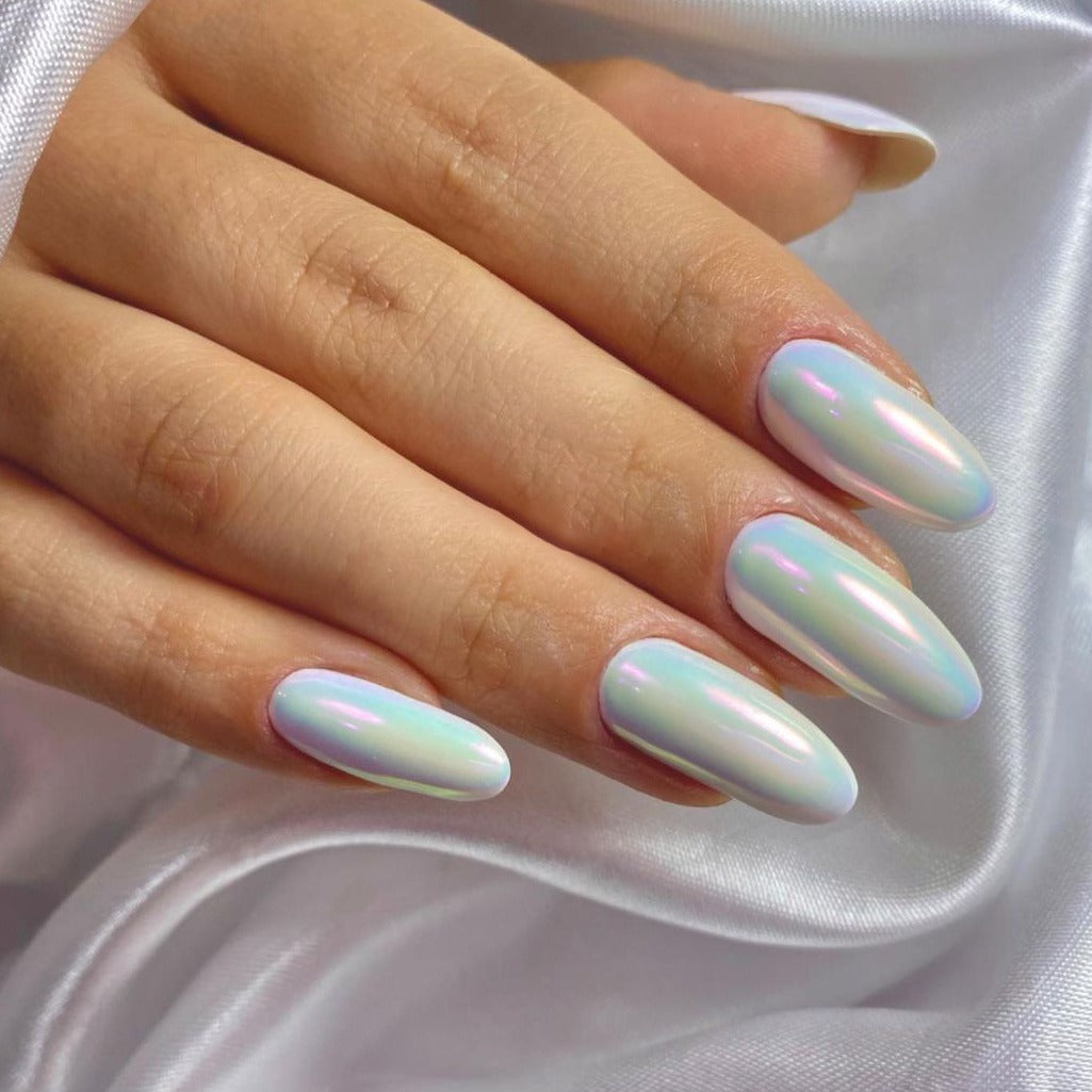 Iridescent mandelförmige Press-On Nägel Brehn