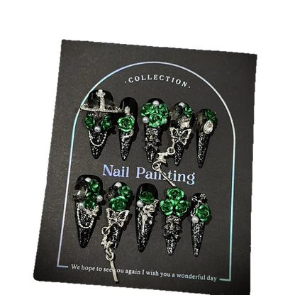 Elegantes von der Gothic inspiriertes Nagelkunst-Set