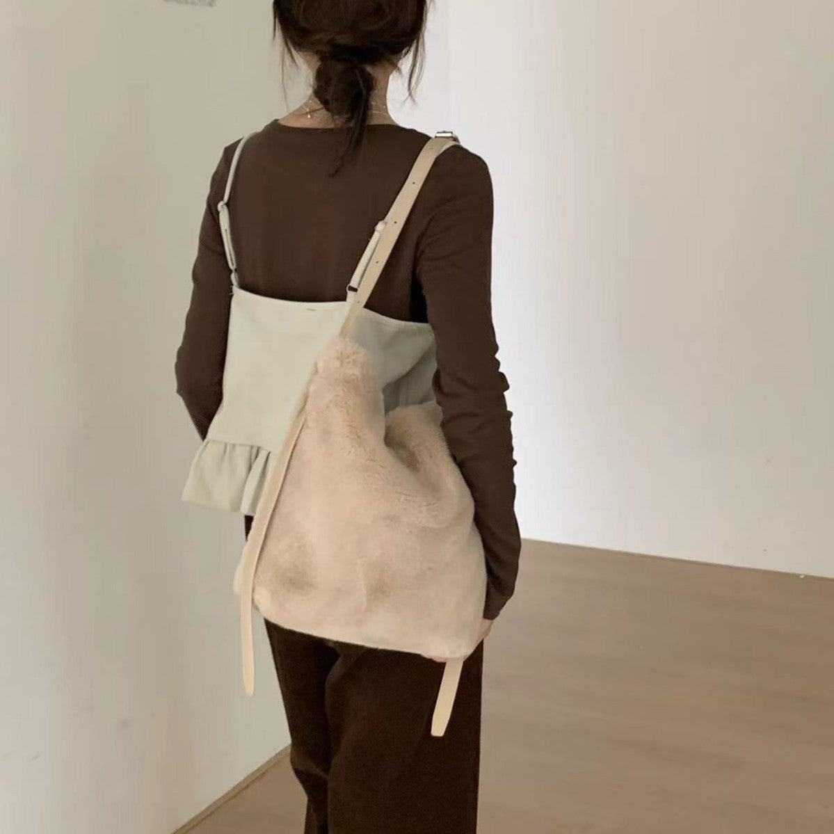 Zeitgenössische Kunstpelz-Handtasche