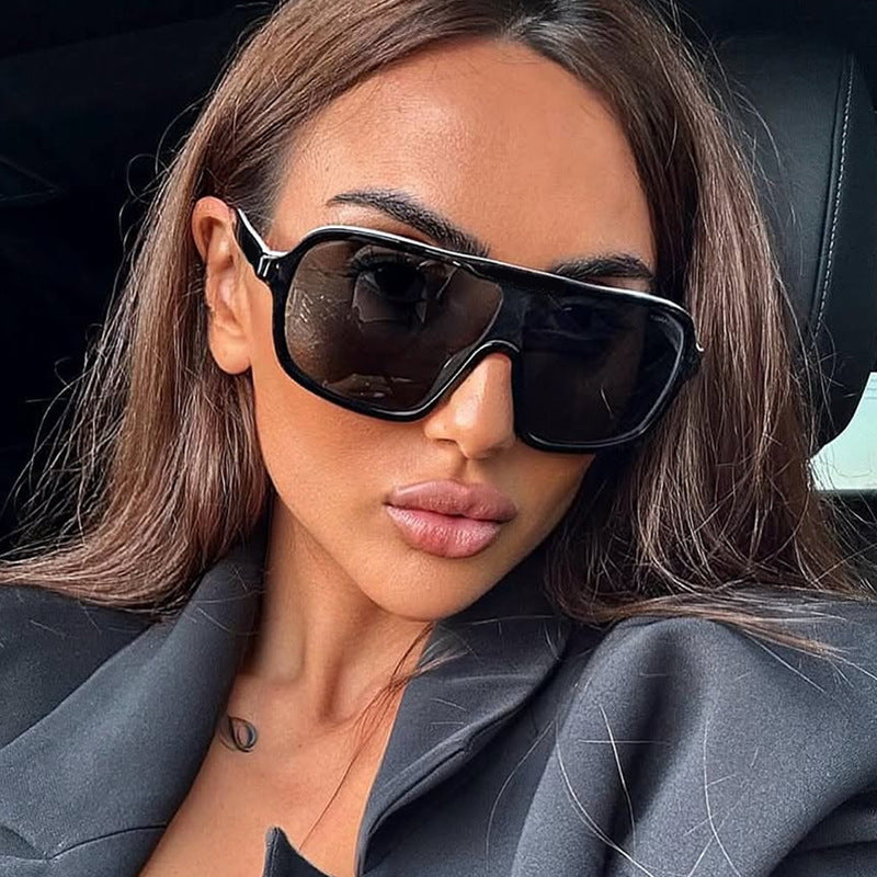 Damen oversized Sonnenbrille mit breitem Rahmen Brehn