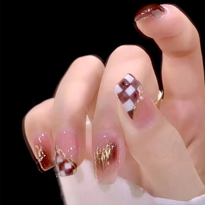 Künstlerisches Nail Art Press-On Set Brehn