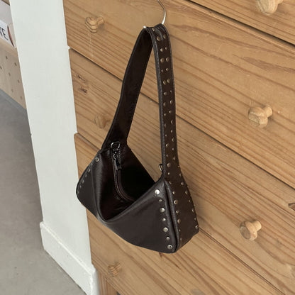 Zeitgenössische gesteppte Schultertasche