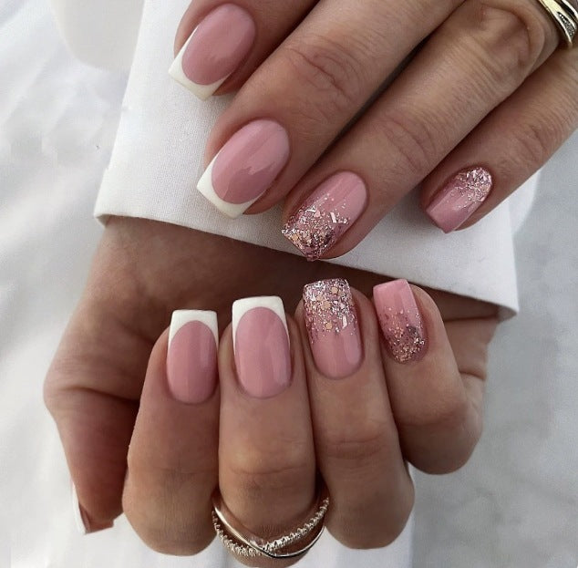 Elegante Press-On Nagelkunst Brehn