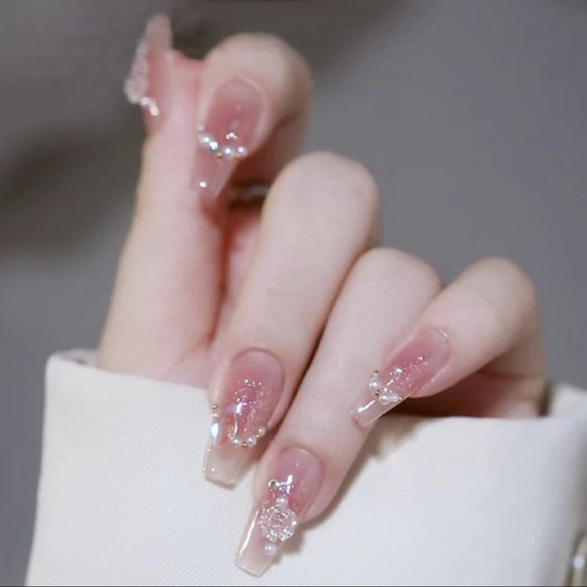Kunstvolle Nagelspitzen Design Brehn