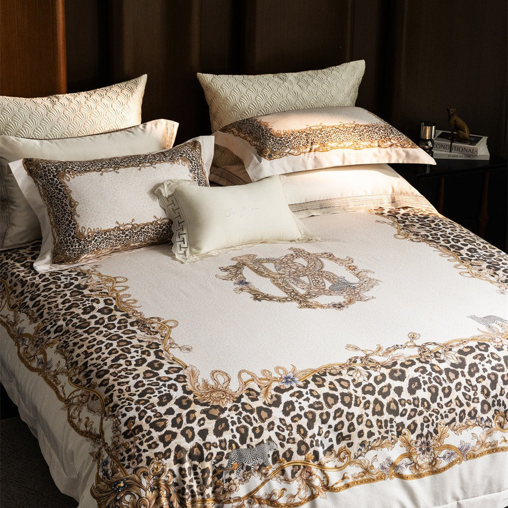 Luxuriöse Satin-Bettwäsche-Garnitur mit barockem Leopardenmotiv