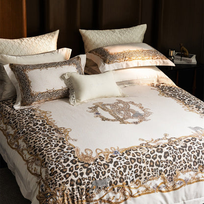 Luxuriöse Satin-Bettwäsche-Garnitur mit barockem Leopardenmotiv