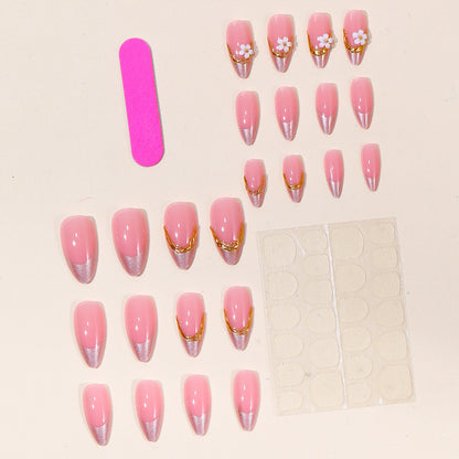 Elegante dekorative Nagelkunst Brehn