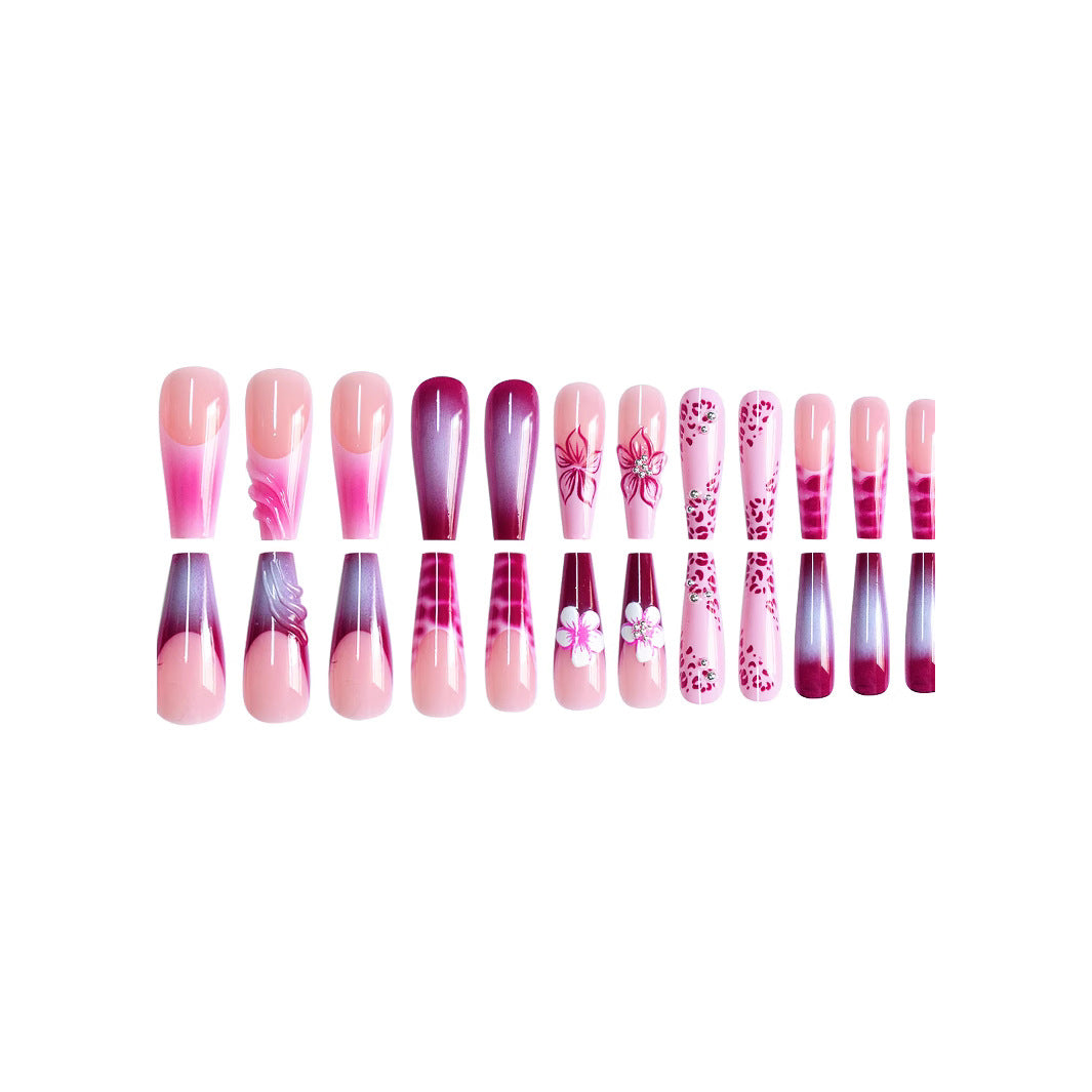 Florale dekorative Press-On-Nagelkunst Brehn