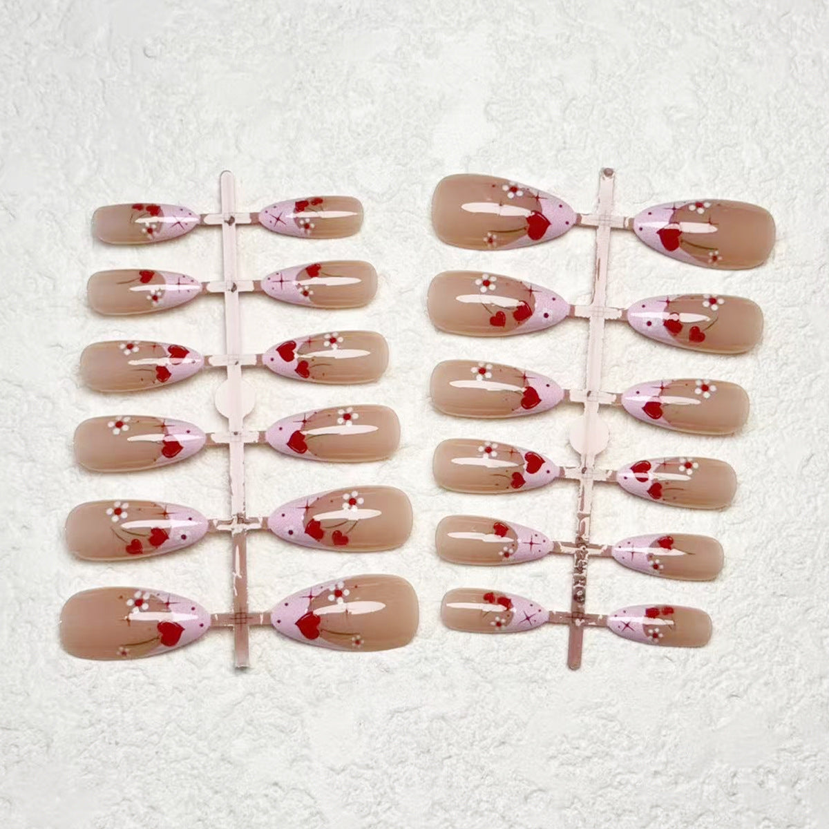 Dekorative Nagelkunst