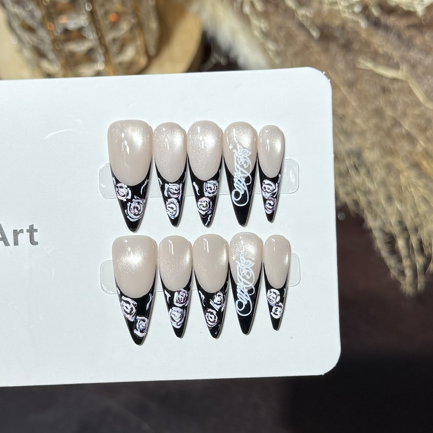 Blumiger und glänzender Press-On Nagelset Brehn