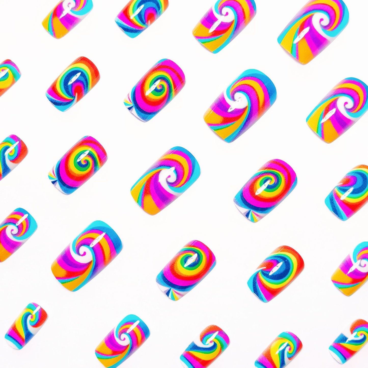 Kreative Kunstnägel mit Farbenfrohem Spiralmuster Brehn