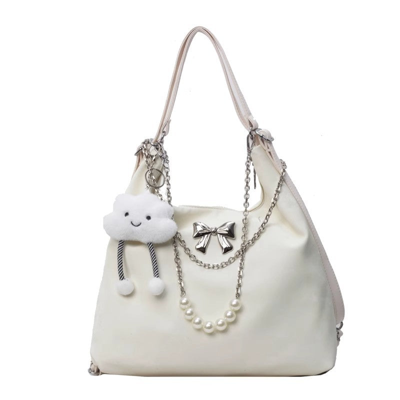 Modische Handtasche mit Einzigartigem Anhänger und Kettenakzenten Brehn