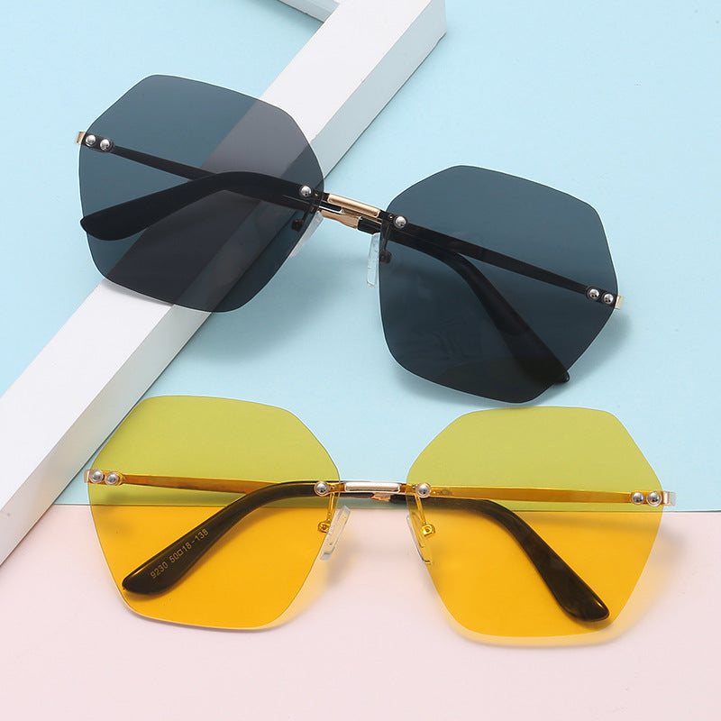 Damen hexagonale Sonnenbrille mit elegantem Metallrahmen Brehn
