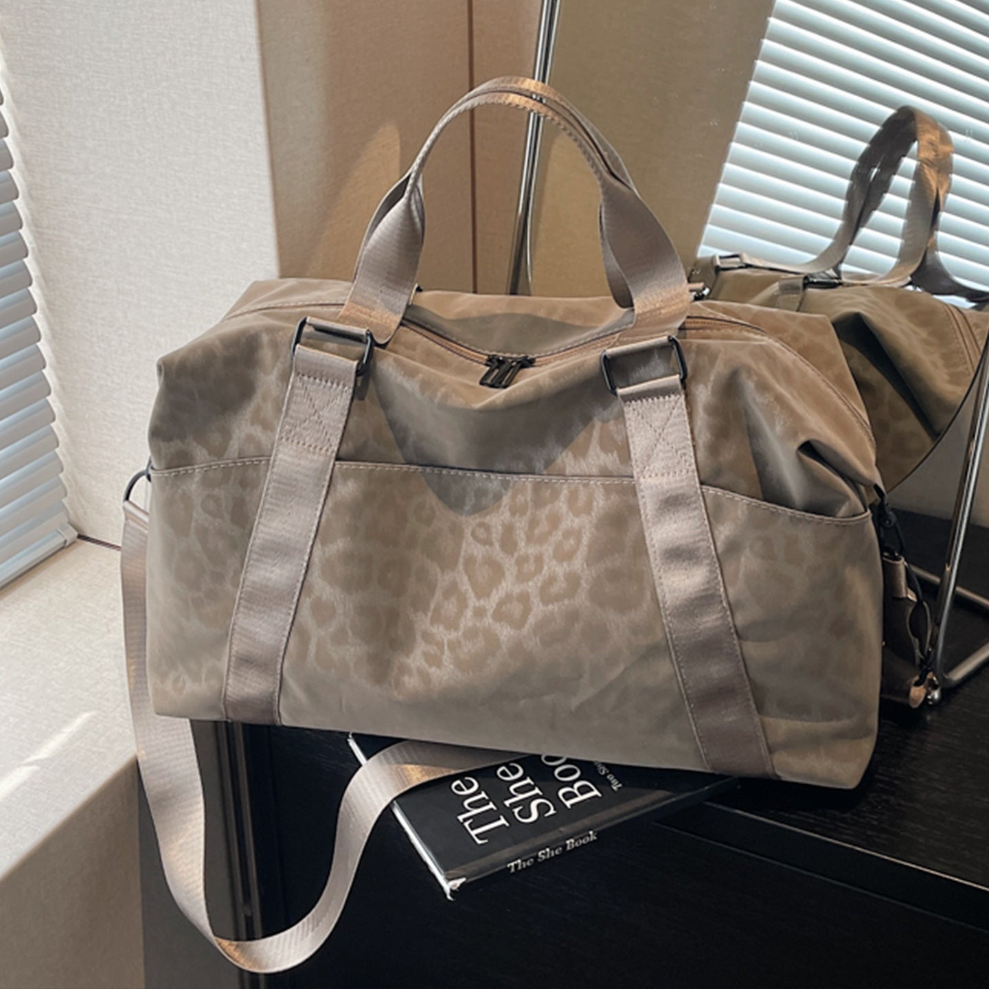 Sportliche Reisetasche mit Strukturiertem Obermaterial Brehn