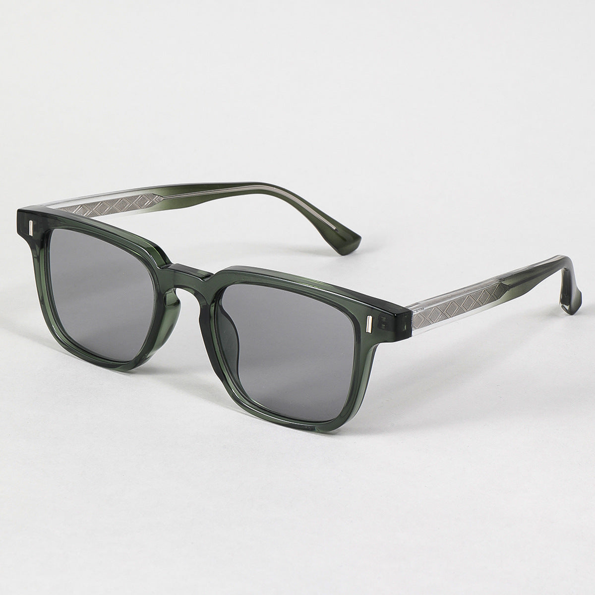Damen Sonnenbrille im modernen statement Stil mit verstärktem Rahmen Brehn