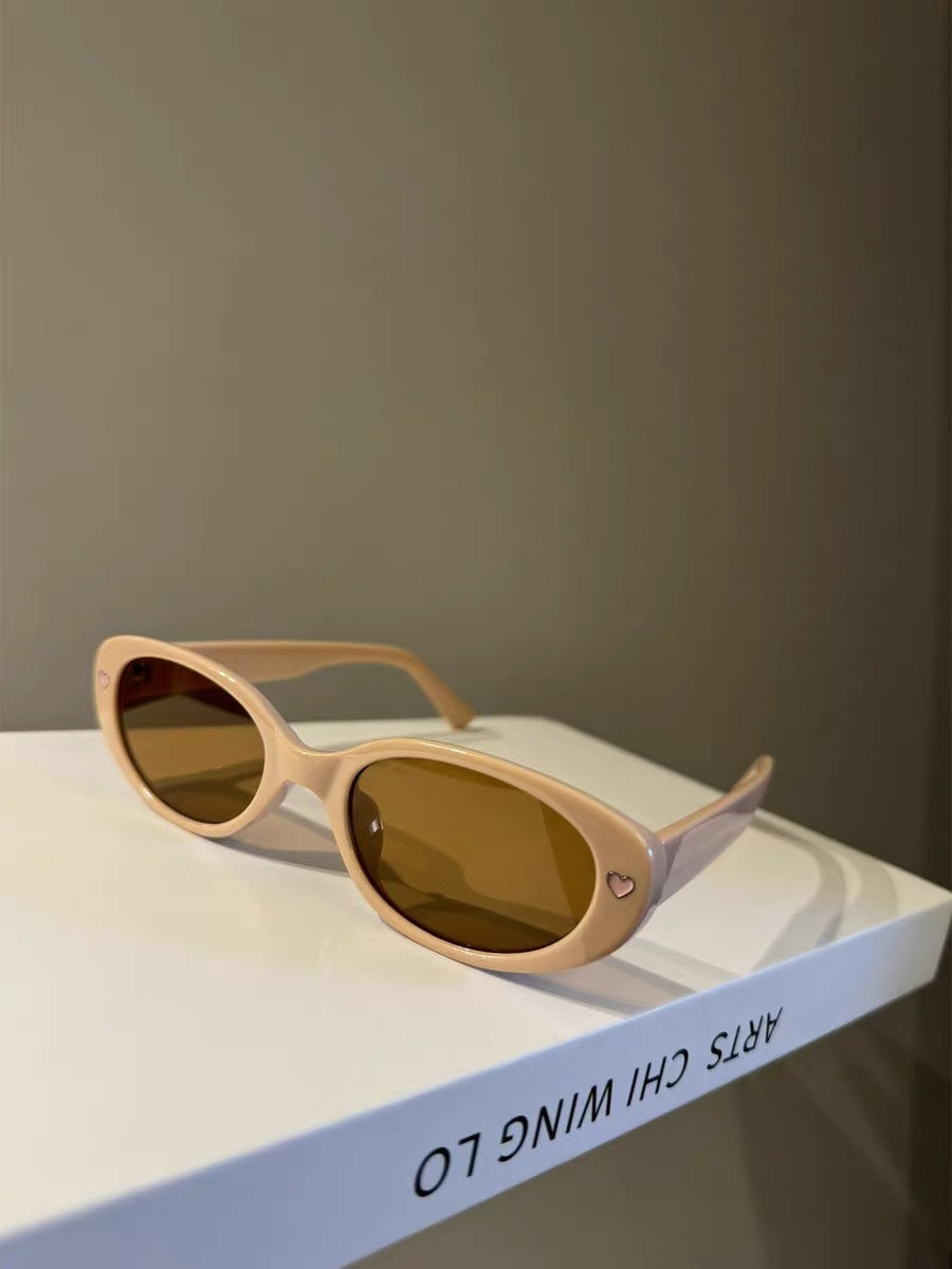 Modische Cat-Eye Sonnenbrille mit Herzen Brehn