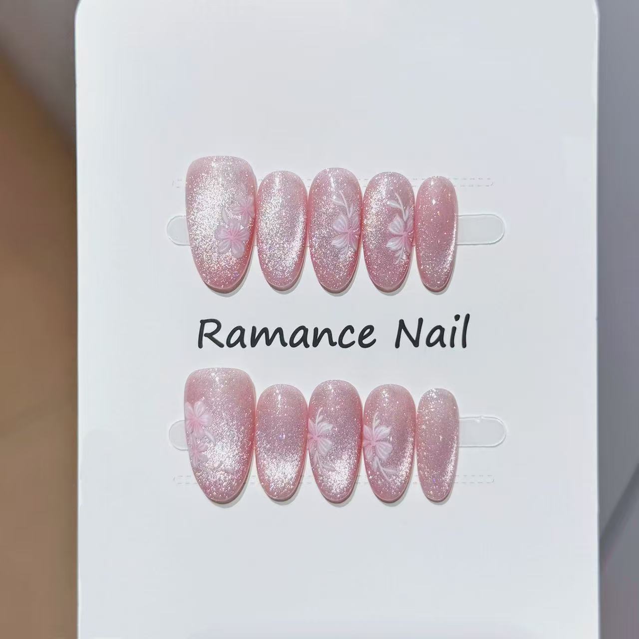 Floral Design Press-On Nail Set Brehn