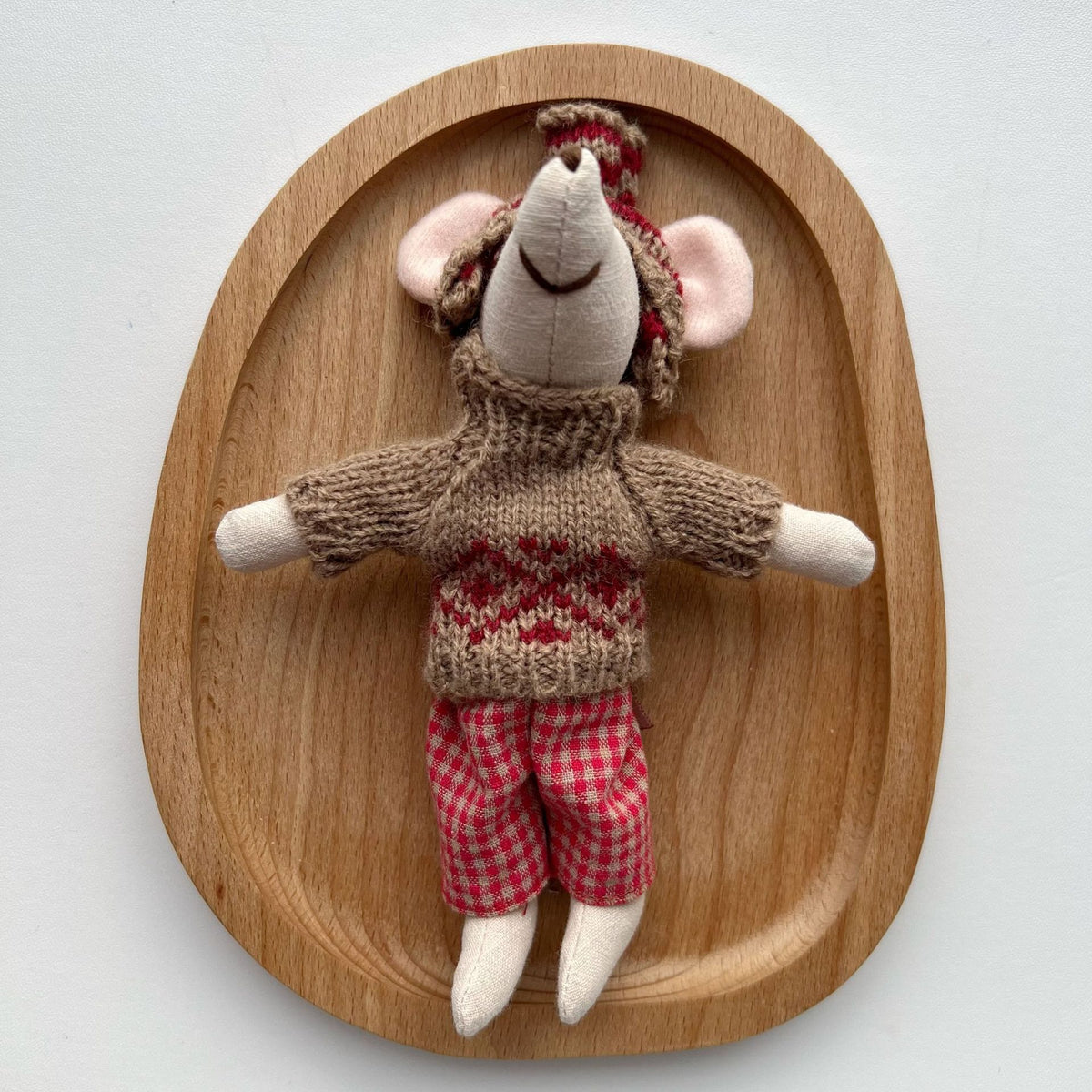 Handgefertigte Baumwolle Maus Puppe mit gehäkeltem Blumenkleid