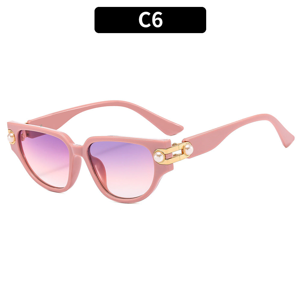 Statement Cat-Eye Sonnenbrille mit dekorativen Perlen